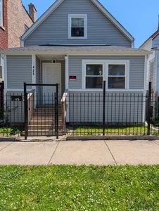 425 N Lawler Ave