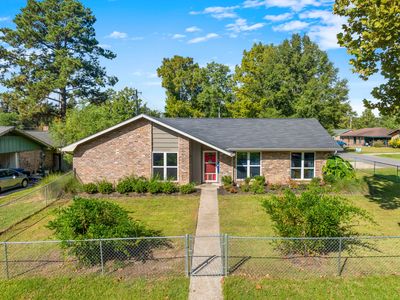 202 Honey Suckle Ln