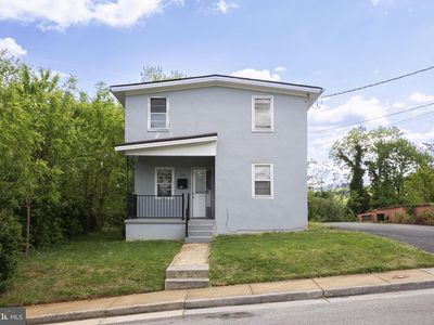 452 Acton St