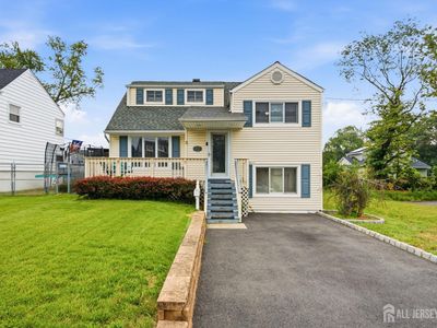 Property at 2 Carter Pl, Parlin, NJ