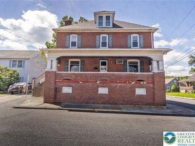 55 Dewey St