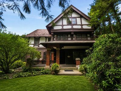 83 Hooker Avenue