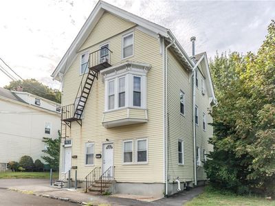 81 1st St