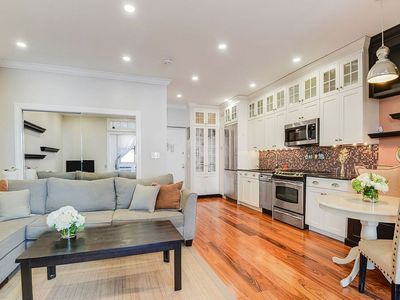225 W 70th St APT 4B