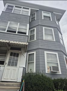 484 Park Ave