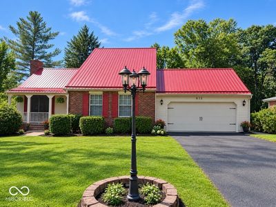 613 N Shady Ln
