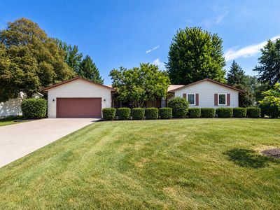 830 Oriole Ct