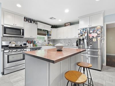 1413 Andrea Dr