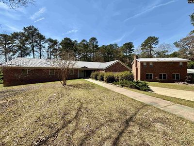 330 Canada Dr