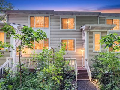 312 W Treehouse Ln