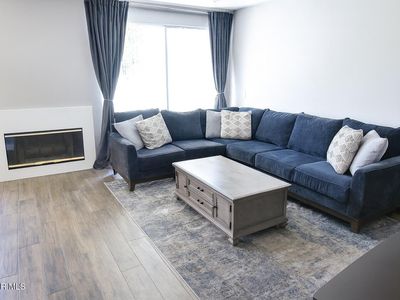 Property at 5350 White Oak Ave APT 105, Encino, CA