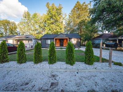 1311 S Riley Ave