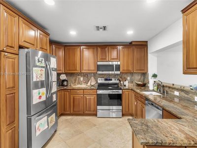 2424 NE 18th Ave
