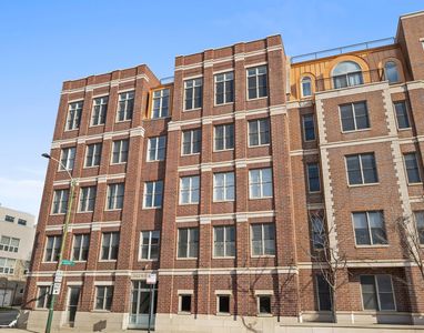 2622 W Diversey Ave #201