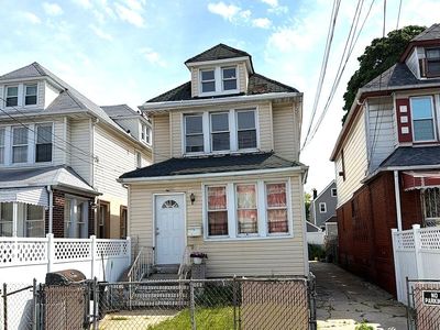 114-29 130th St #114-29