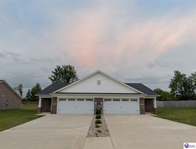 305/307 Breckinridge Cir
