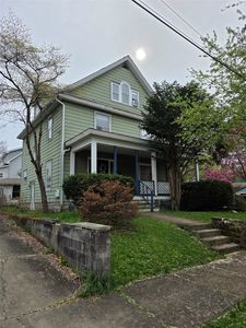 659 William St