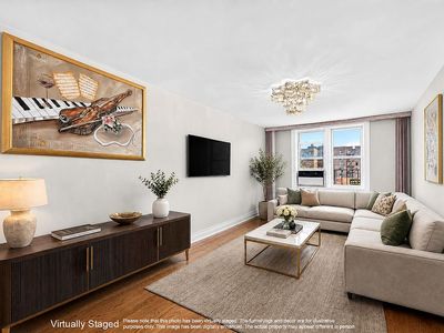 2427 E 29th St APT 3G