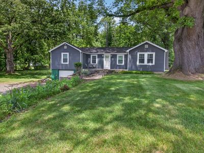 166 Ayrault Rd