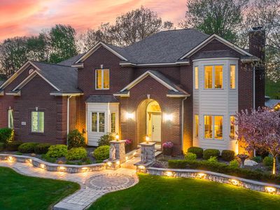 6137 Brookstone Ln