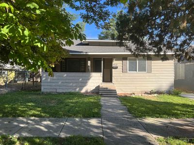 412 6th Ave S