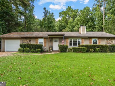 Property at 21 Barberry Dr, Newnan, GA