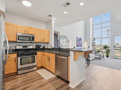 2121 South Kinnickinnic AVENUE #105