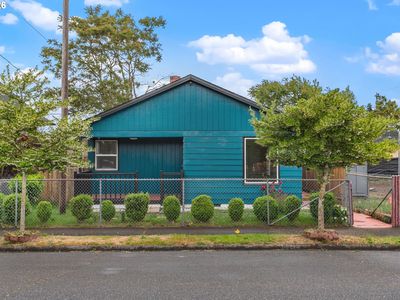 Property at 5918 SE 84th Ave, Portland, OR