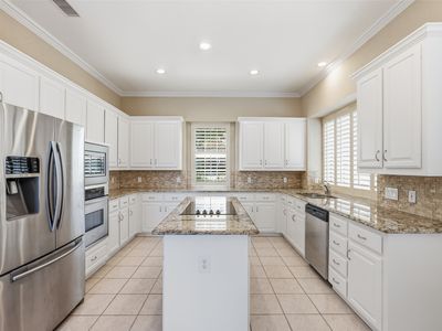 2741 Barrington Dr