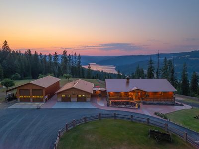 3688 Canyon Creek Rd