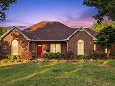 1907 Chartwell Ct