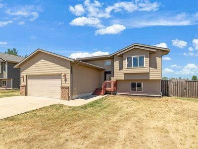 670 Airway Ct