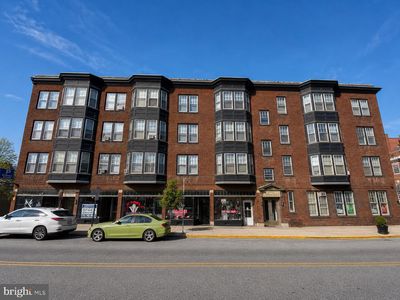 162 E Market St