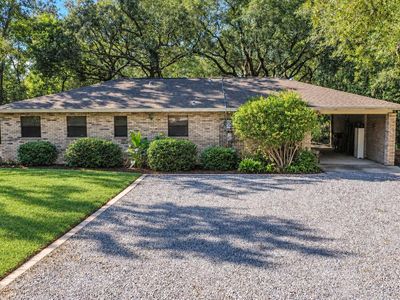 11 Bayou Forest Dr