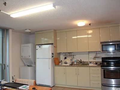 1226 Alexander St APT 607