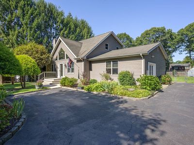 4 Rainbow Ln