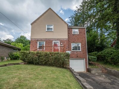 2366 Potomac Ave