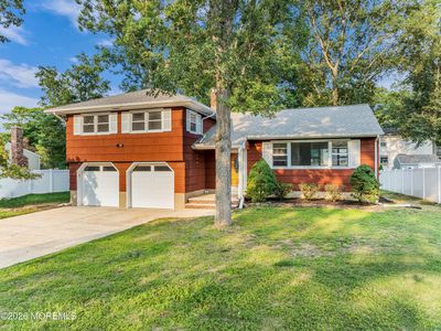 2001 Oakhurst Parkway