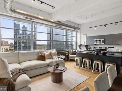 2200 Arch St APT 913