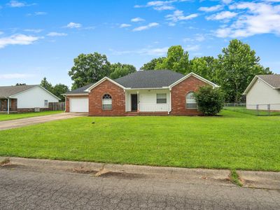 15 Red Oak Dr