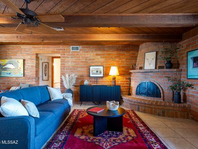 3825 N Camino De Oeste