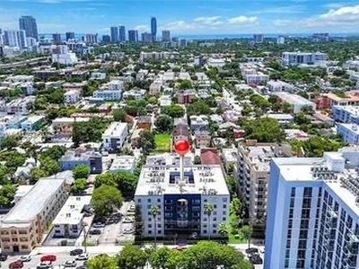 546 SW 1st St APT 501