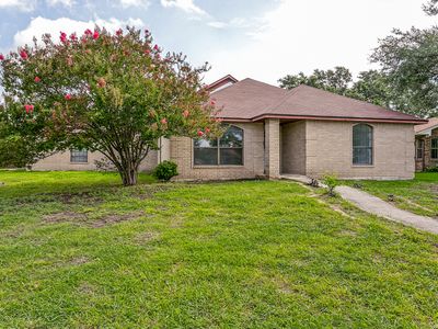 6703 LINN LAKE DR