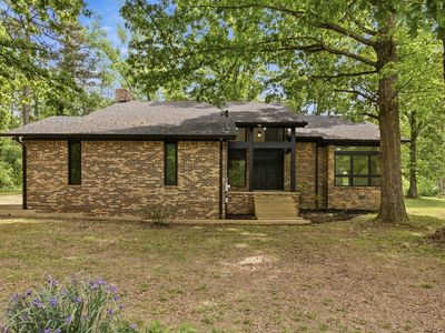 102 Parkwood Ln