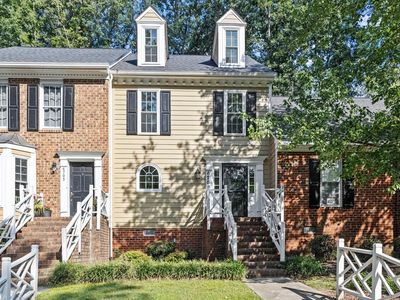 6707 Queen Annes Dr