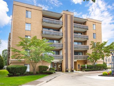 22555 Center Ridge Rd APT 403