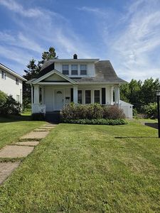 124 E Chisholm St