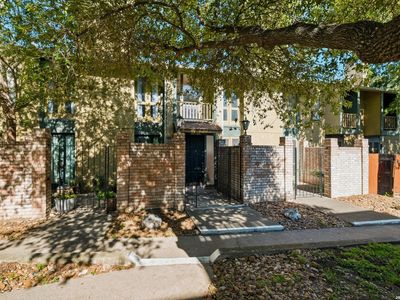 3678 HIDDEN DR #101
