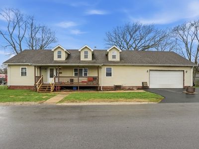 421 Nobes Ave