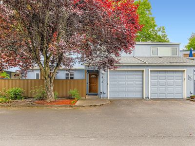 1513 NW Eastbrook Ct